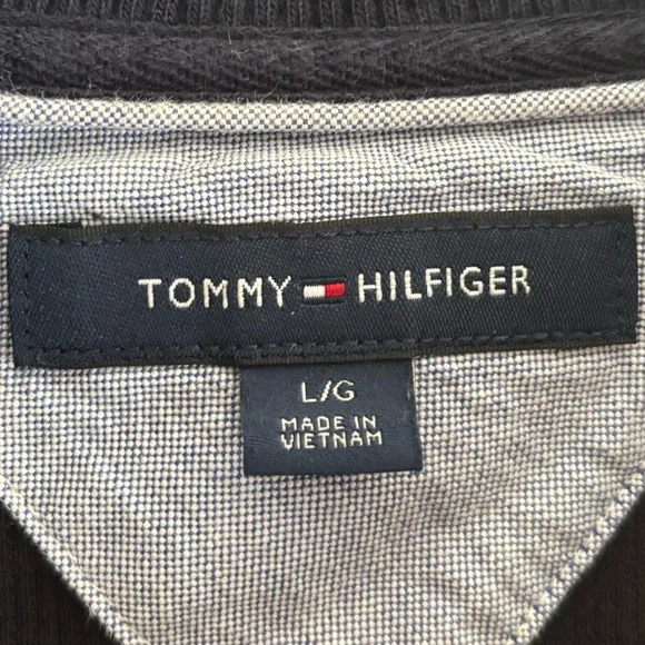 Men’s Tommy Hilfiger Black Quarter Zip - Picture 5 of 9